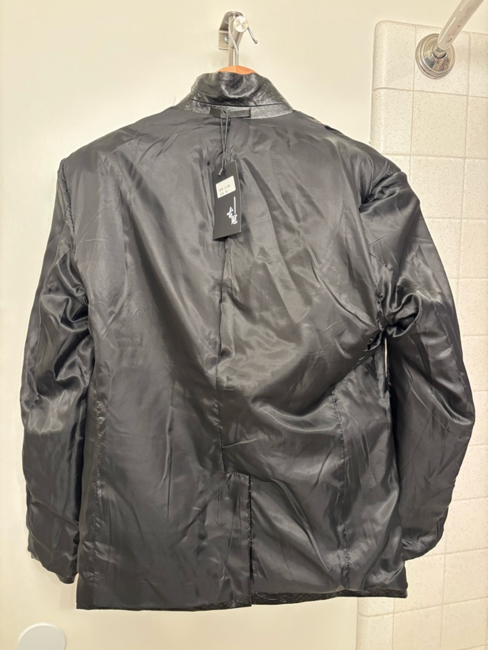 Boutique Mens Black Snakeskin Faux Leather Blazer Size XL Jacket Black Tie NWT - Picture 8 of 11